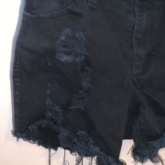 Universal Thread Black Distressed Denim Shorts Size 10 - Picture 4 of 10